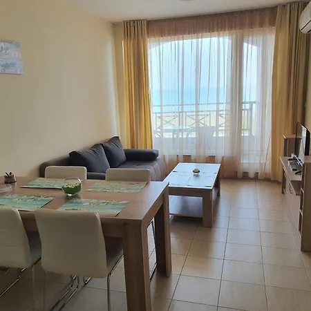 таня 8 Διαμέρισμα